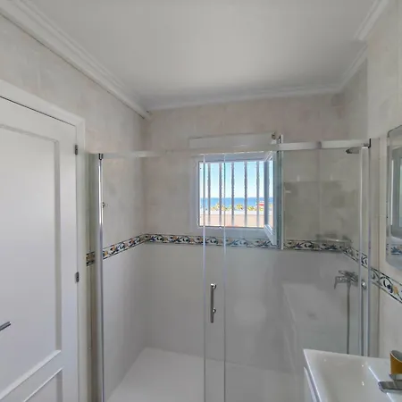 Апартаменти Leandros Sea View Торрев'єха