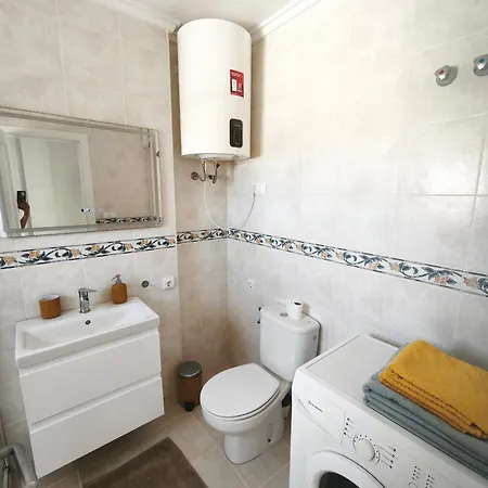 Leandros Sea View Апартаменти *