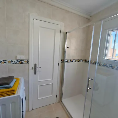 Апартаменти Leandros Sea View