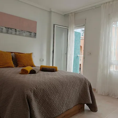 Leandros Sea View Апартаменти Торрев'єха